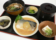 サバみそ定食（小鉢） 970円